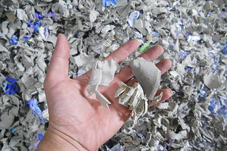 Plastic drum shredder